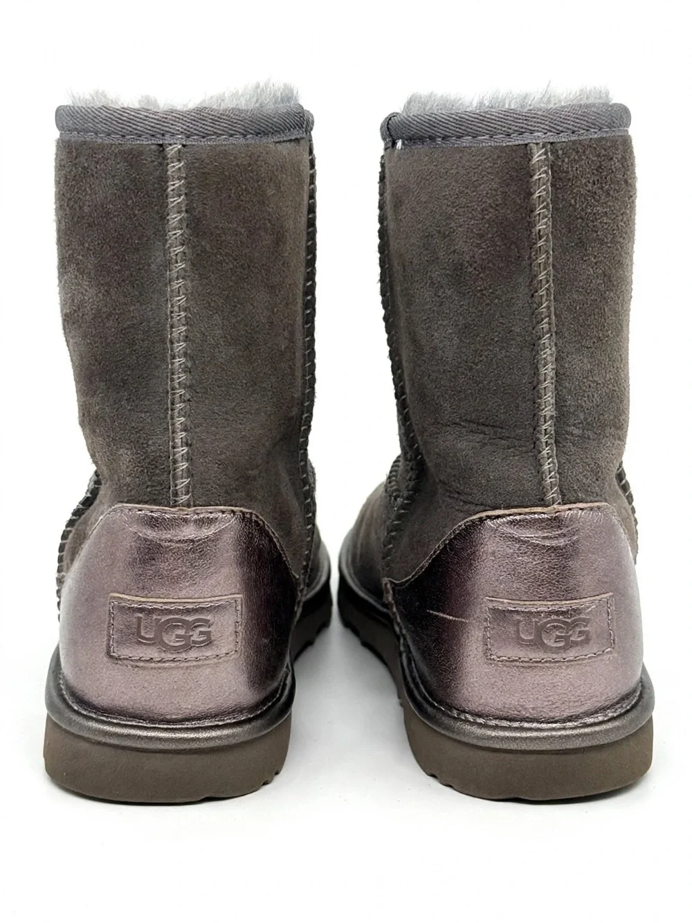UGG Kids' Classic II Shine Boots Charcoal Size 4Y - Excellent Condition - Origin